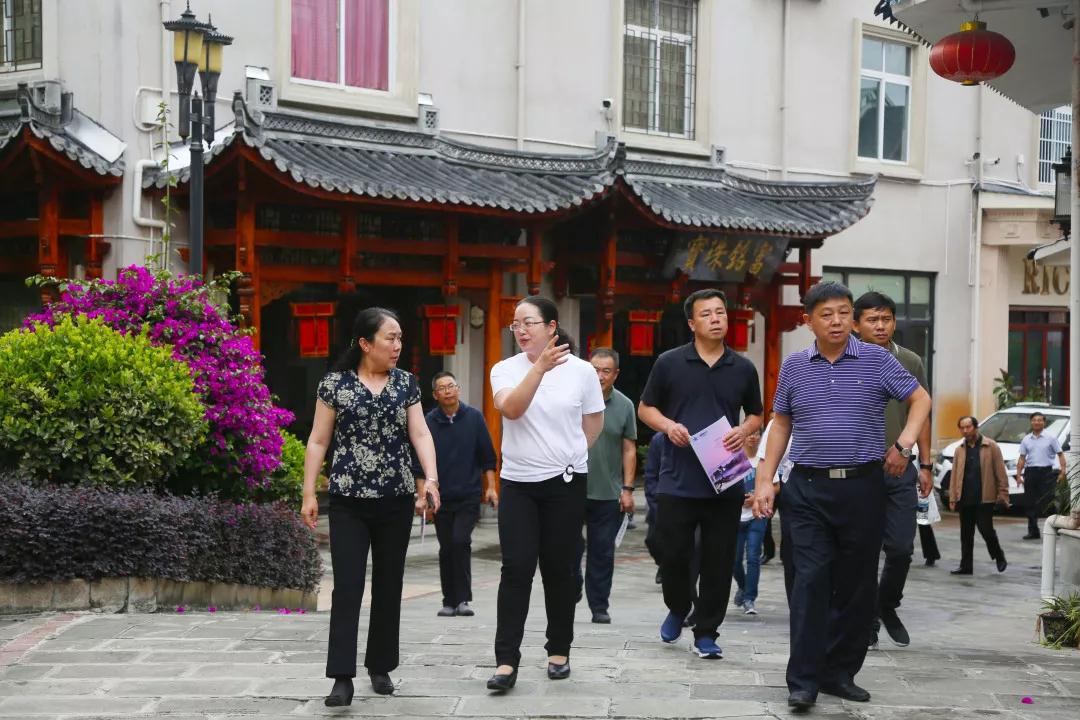 大理州、市領導一行參觀考察高黎貢文化創意產業園區