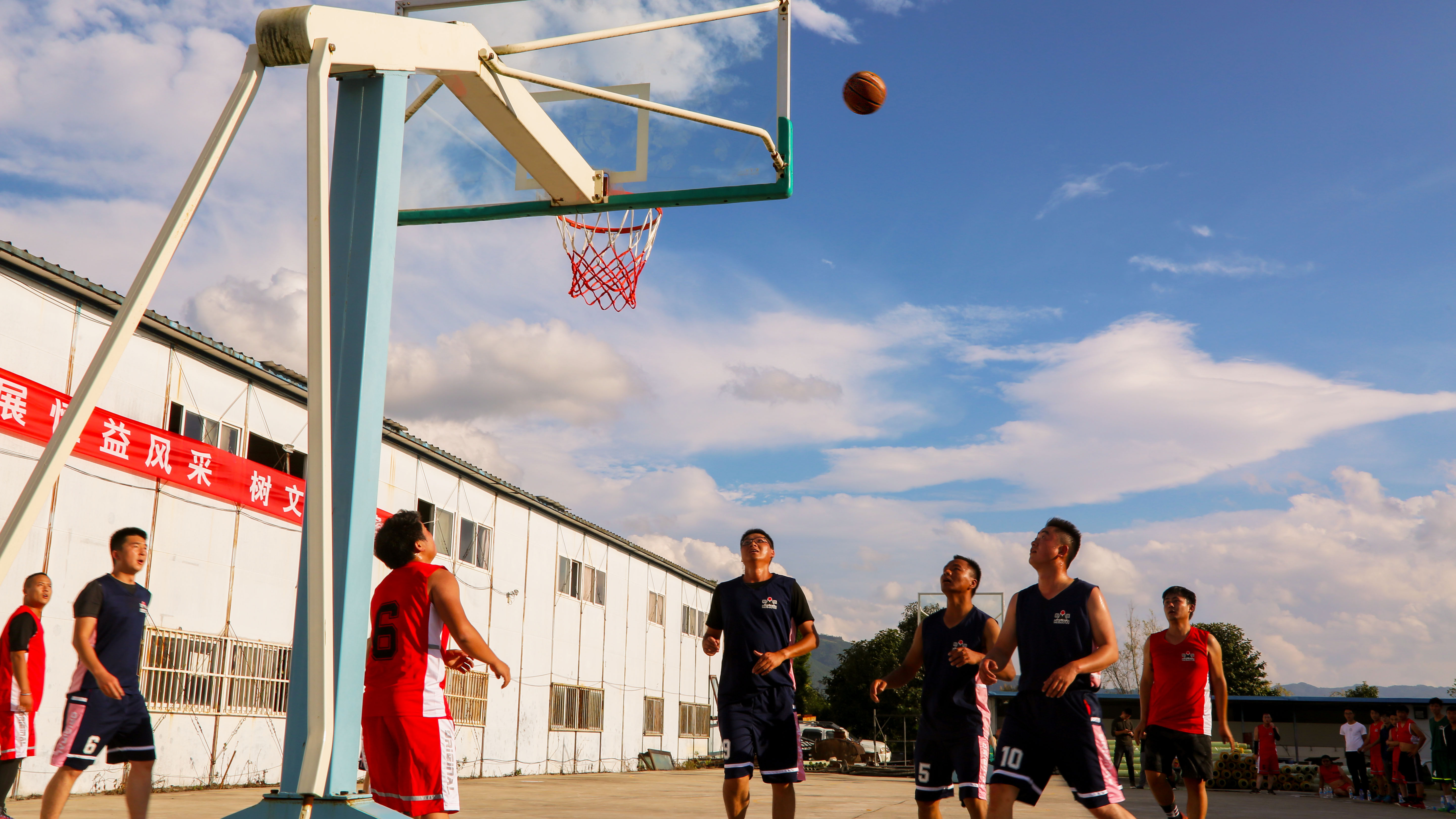 恒益集團第三屆籃球賽揭開戰幕